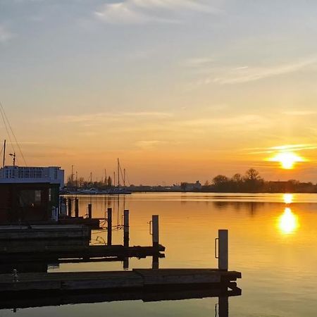 Hausboot Wilhelmshaven - Traum Unterkunft An Der Jade Ngoại thất bức ảnh